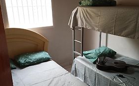 Casa simples confortável c Ar-cond p 6 Pessoas